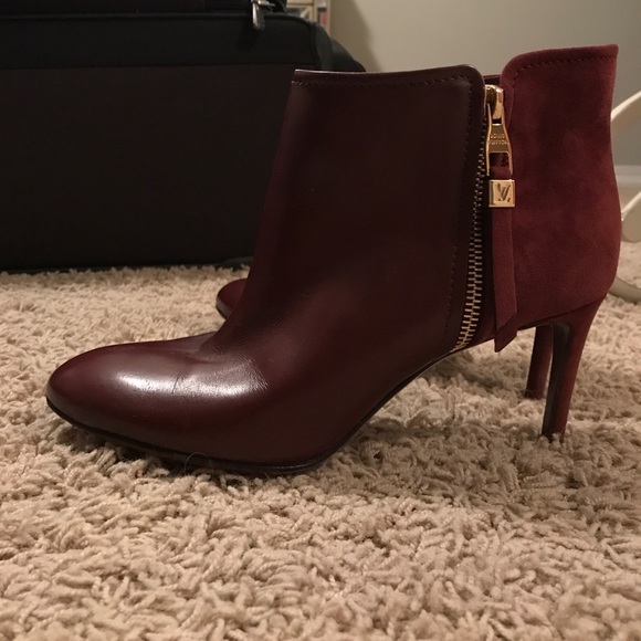 Authentic Louis Vuitton Burgundy Leather Booties, Size 38 - Picture 1 of 9